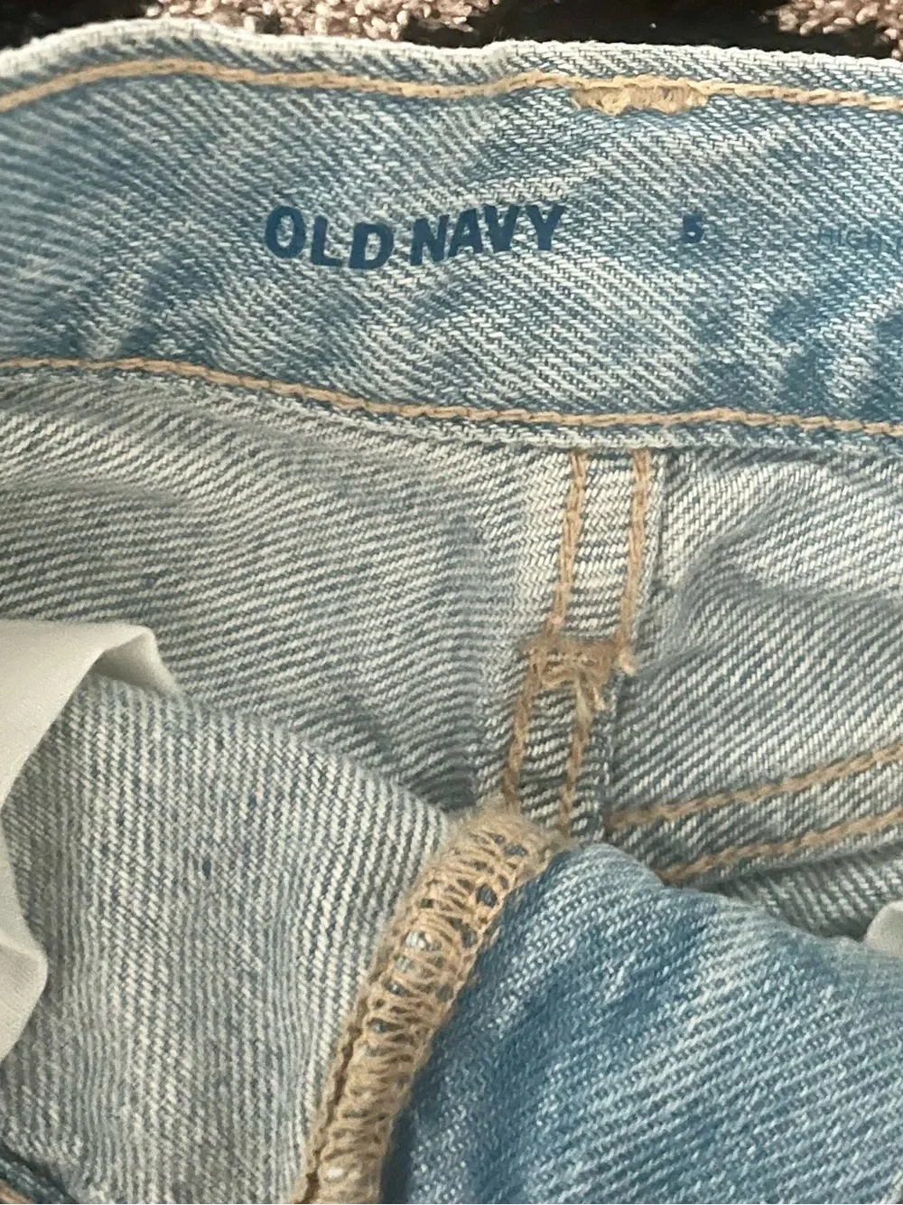 NWT Old Navy High-Waisted Ripped Frayed-Hem Jean Shorts for Girls Size 5